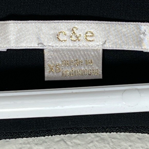 C & E Black 3/4 Sleeve Blouse with Triangle Cutout Soft Mesh Lining Size XS - Picture 2 of 9